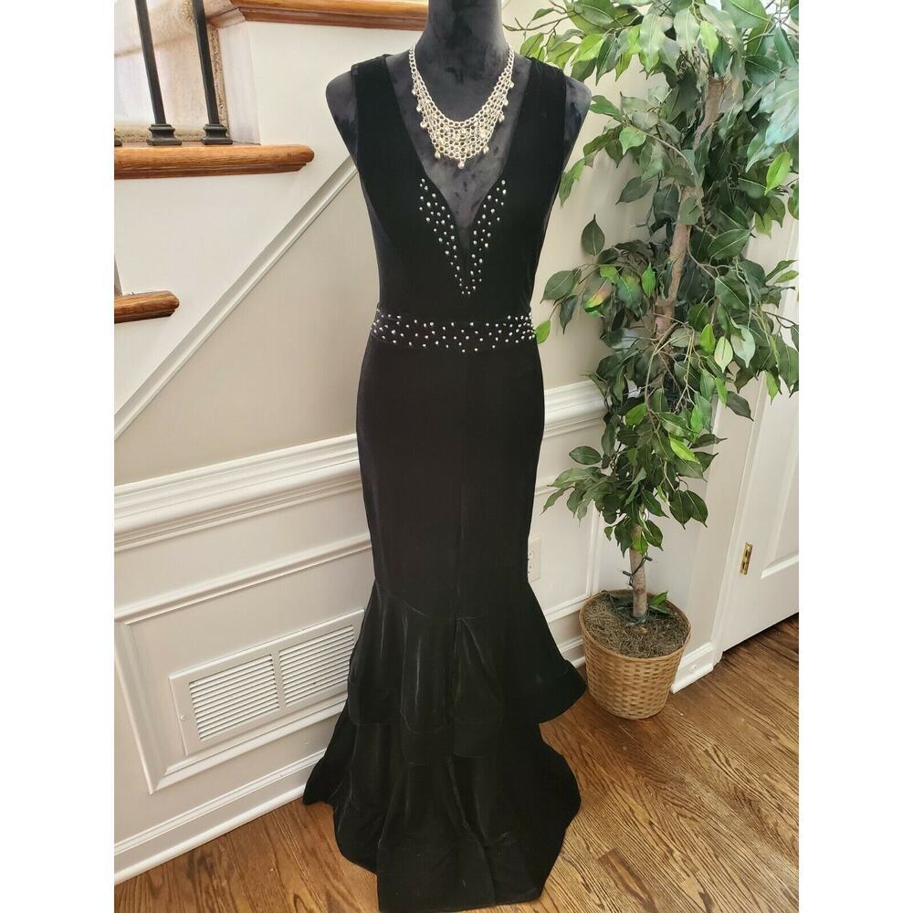 Symphony Women's Solid Black V-Neck Sleeveless Long Party Maxi Dress Size Medium